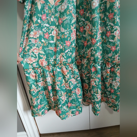 Moody Floral Green Long Sleeve Maxi Dress L/XL Smocked Waist Boho - Picture 6 of 7